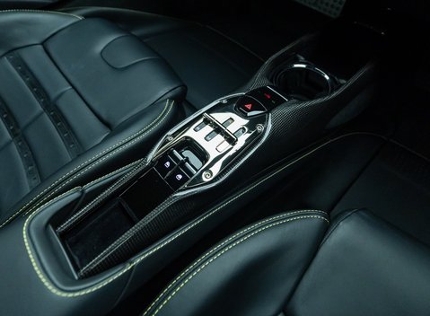 Ferrari SF90 Stradale 21