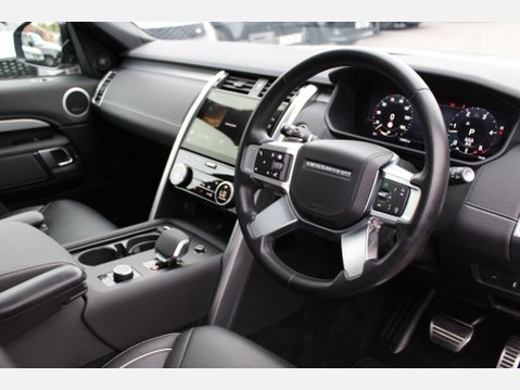 Land Rover Discovery DYNAMIC HSE 16