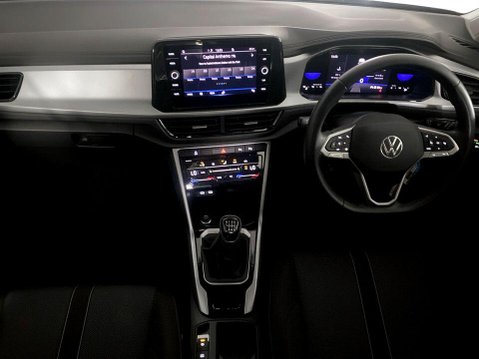 Volkswagen T-Roc 1.0 TSI Life SUV 5dr Petrol Manual Euro 6 (s/s) (110 ps) Air Con - Alloy Wh 18