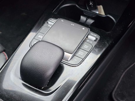 Mercedes-Benz A Class 2.0 A220d AMG Line Hatchback 5dr Diesel 8G-DCT Euro 6 (s/s) (190 ps) 18