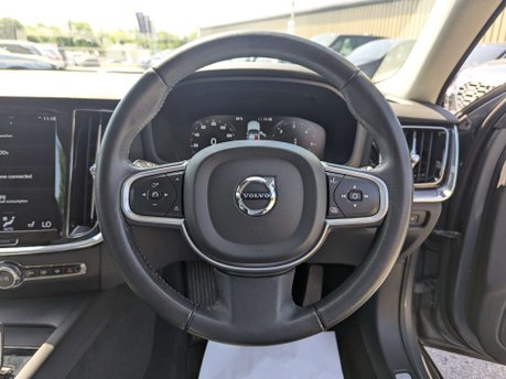 Volvo V60 2.0 V60 Momentum B4 MHEV Auto 5dr 22