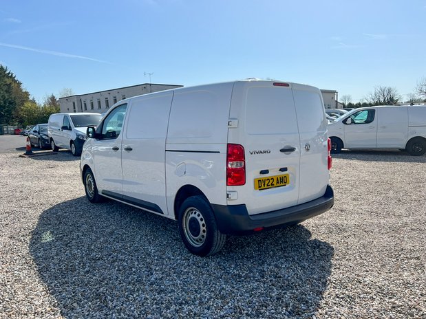 Vauxhall Vivaro SWB L1H1 Low Roof Dynamic 2900 Air Con Sensors Euro 6 NO VAT 8