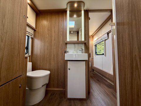 Coachman Laser 650 19