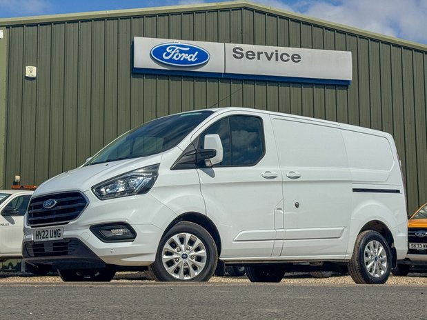 Ford Transit Custom SWB L1H1 Low Roof Limited 300 Air Con Cruise Sensors EURO 6 1