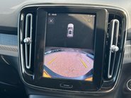 Volvo XC40 B4 PLUS AWD MHEV 22