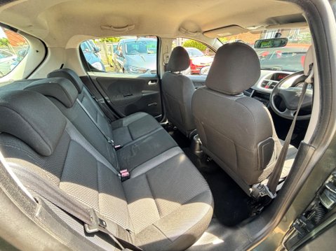 Peugeot 207 1.6 HDi S Euro 4 5dr (A/C) 21