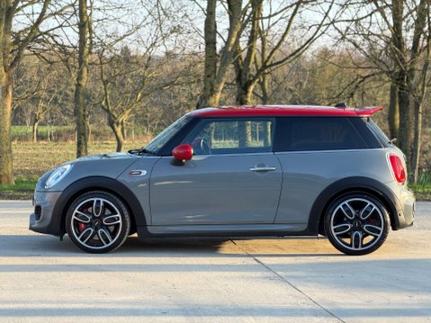 Mini Hatch 2.0 John Cooper Works 3dr 32