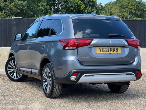 Mitsubishi Outlander DESIGN 2