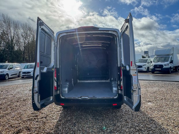 Ford Transit LWB L3H2 [SOLD CM] Medium Roof Limited 350 Air Con Sensors EURO 6 8