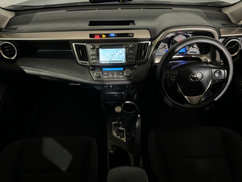 Toyota Rav 4 D-4D ICON 11