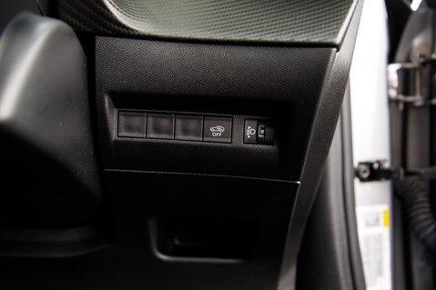 Peugeot 2008 PURETECH EAT8 S/S ALLURE 11