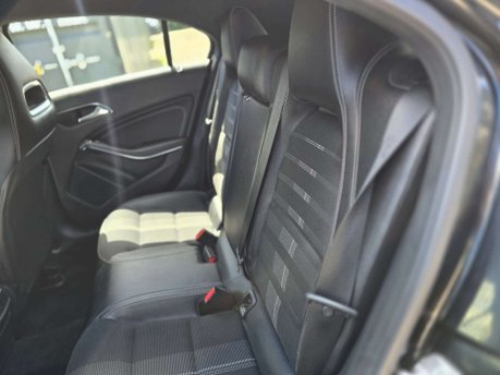 Mercedes-Benz A Class 1.6 A180 Sport Edition Hatchback 5dr Petrol 7G-DCT Euro 6 (s/s) (122 ps) 7