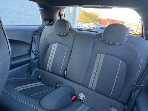 Mini Hatch COOPER SPORT 30