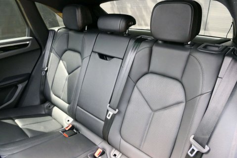 Porsche Macan 3.0 Macan S D Semi-Auto 4WD 5dr 5