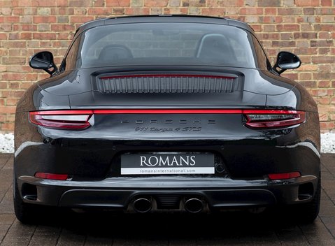 Porsche 911 Targa 4 GTS (991.2) 5