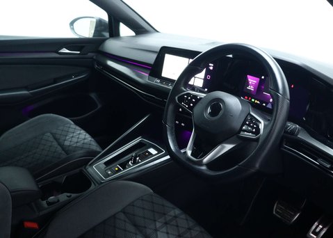 Volkswagen Golf 1.5 eTSI MHEV R-Line Hatchback 5dr Petrol Hybrid DSG Euro 6 (s/s) (150 ps) 41