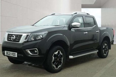 Nissan Navara 2.3 dCi Tekna Pickup Double Cab 4dr Diesel Auto 4WD Euro 6 (190 ps) 2