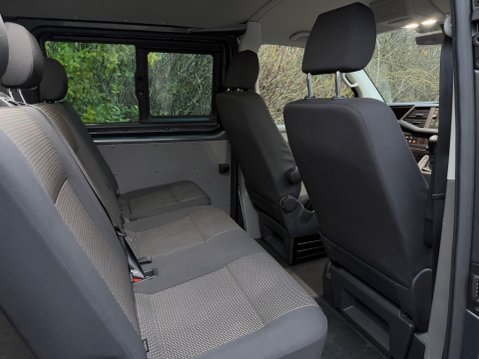 Volkswagen Transporter 2.0 BiTDI T32 Highline Crew Van DSG FWD SWB Euro 6 (s/s) 5dr 26