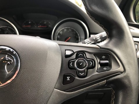 Vauxhall Astra 1.6 CDTi Tech Line Sports Tourer Euro 6 (s/s) 5dr 29