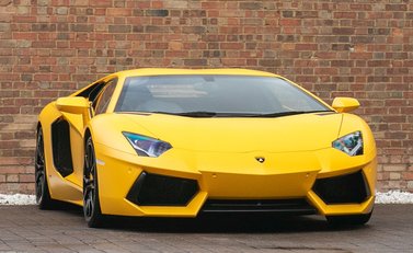 Lamborghini Aventador LP700-4 1