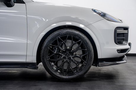 Porsche Cayenne 4.0T V8 GPF Turbo SUV 5dr Petrol TiptronicS 4WD Euro 6 (s/s) (550 ps) 15