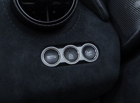 McLaren 750 S Spider 33