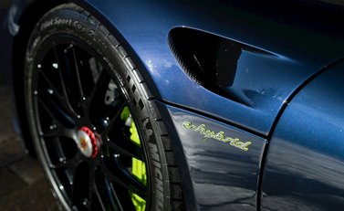 Porsche 918 Spyder Weissach 28