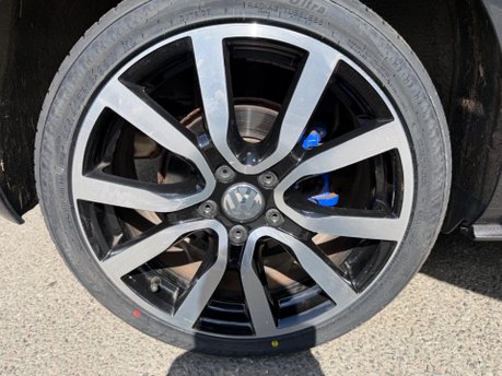 Volkswagen Golf GTE NAV DSG 25
