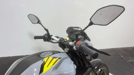 Yamaha MT-125 MT 125 2016 16K GPR EXHAUST NEW MOT SERVICED 125CC NAKED 26