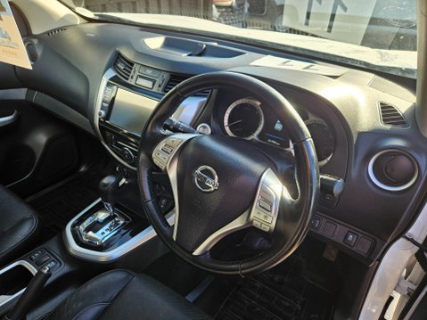 Nissan Navara DCI TEKNA SHR DCB 8