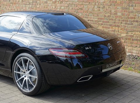 Mercedes-Benz SLS AMG 9