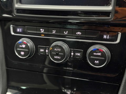 Volkswagen Golf 2.0 TSI BlueMotion Tech R Hatchback 3dr Petrol DSG 4Motion Euro 6 (s/s) (30 43