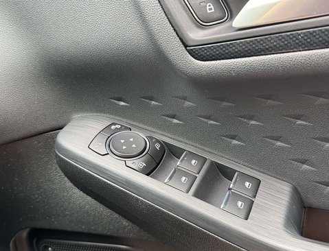 Ford Kuga 2.0 Kuga ST-Line X EcoBlue MHEV 5dr 35