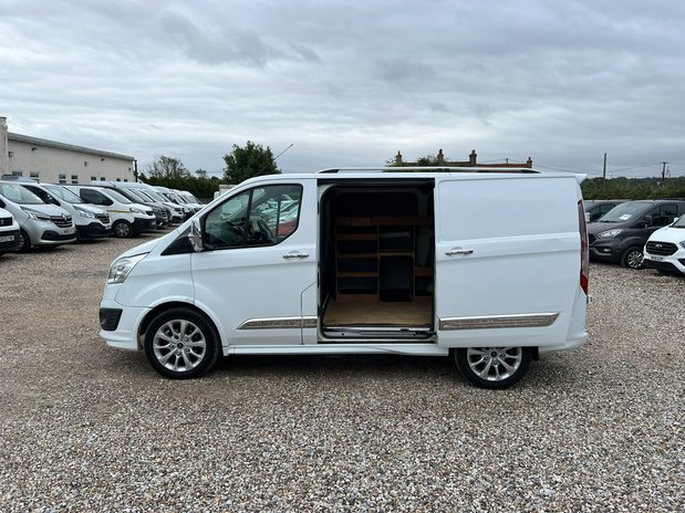 Ford Transit Custom SWB L1H1 Sport 155 Tdci Air Alloy Nav 1 OWNER NO VAT 12