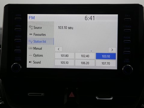 Toyota Corolla 2.0 VVT-h Design CVT Euro 6 (s/s) 5dr 15