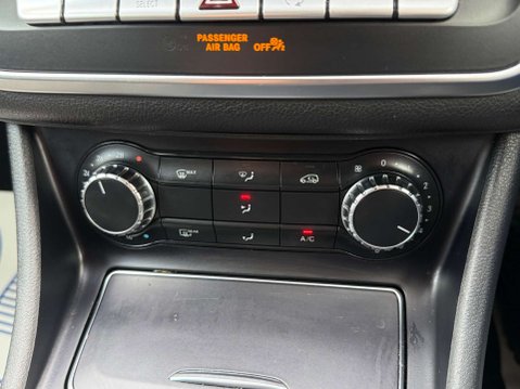 Mercedes-Benz GLA 1.6 GLA180 Urban Edition SUV 5dr Petrol 7G-DCT Euro 6 (s/s) (122 ps) 50