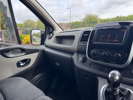 Renault Trafic 1.6 Trafic SL27 Sport Nav Energy dCi 11