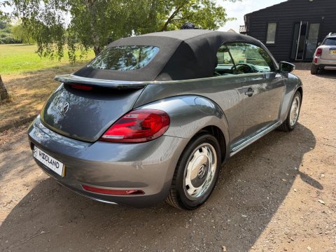 Volkswagen Beetle DESIGN TSI BLUEMOTION TECHNOLOGY DSG 27