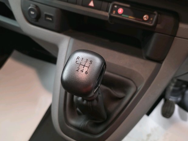 Vauxhall Vivaro Vauxhall Vivaro L2 Diesel 2900 1.5d 100ps Dynamic H1 Van 22