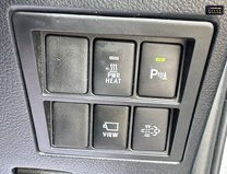 Toyota Hilux Invincible X [SOLD CR] AUTO | Camera | Nav | 2.8 LT | Euro 6 | No VAT| SEL 47