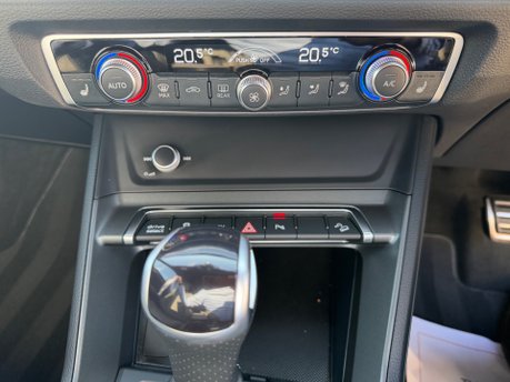 Audi Q3 1.4 TFSIe 45 S line 5dr Petrol Plug-in Hybrid S Tronic Euro 6 13kWh (245ps) 46