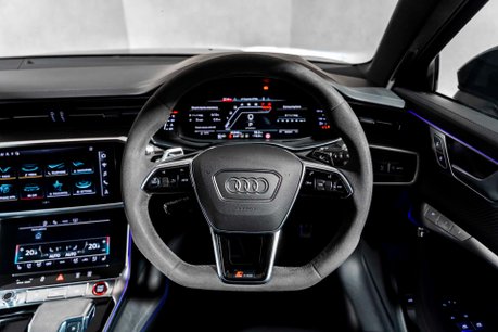 Audi RS6 Avant QUATTRO CARBON BLACK. VAT Q. WARRANTY. HEATED & COOLED SEATS. B & O. 21