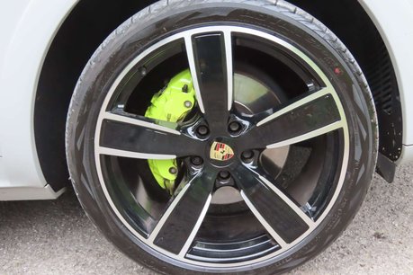 Porsche Cayenne 3.0 V6 E-Hybrid 17.9kWh Platinum Edition TiptronicS 4WD Euro 6 (s/s) 5dr (3 8