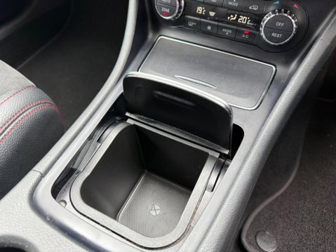Mercedes-Benz A Class 2.1 A200d AMG Line (Premium) 7G-DCT Euro 6 (s/s) 5dr 36
