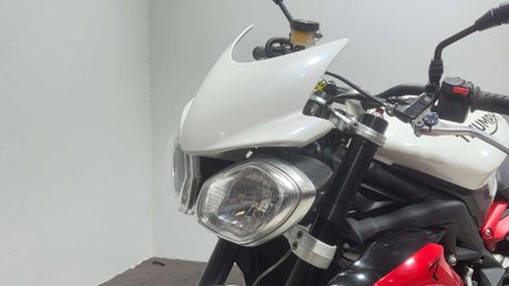 Triumph Street Triple R 2015 15K QUICK SHIFTER ARROW EXHAUST NEW MOT NAKED BIKE 22