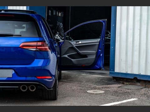 Volkswagen Golf 2.0 Golf R TSi 4Motion Semi-Auto 4WD 5dr 8