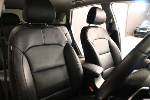 Kia Niro 1.6 Niro 3 HEV Semi-Auto 5dr 35