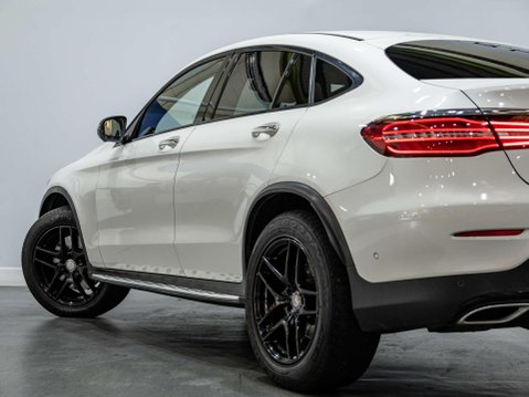 Mercedes-Benz GLC 2.1 GLC220d AMG Line (Premium Plus) Coupe 5dr Diesel G-Tronic 4MATIC Euro 6 29