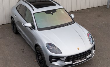 Porsche Macan GTS 8