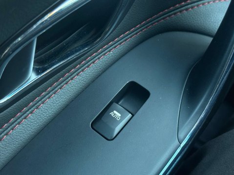 Kia Ceed 1.6 T-GDi GT Tech Euro 5 5dr 68